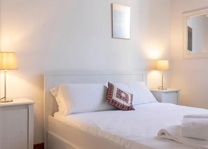 Ponte Vecchio Deluxe Apartment